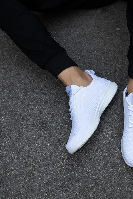 Ultra-light knit mesh running shoes side view